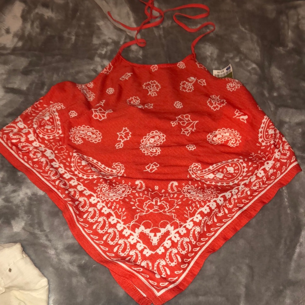 Cute bandana cropped shirt